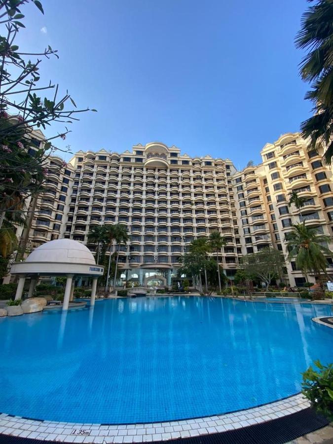 Riviera Bay Apartment Kampong Lereh